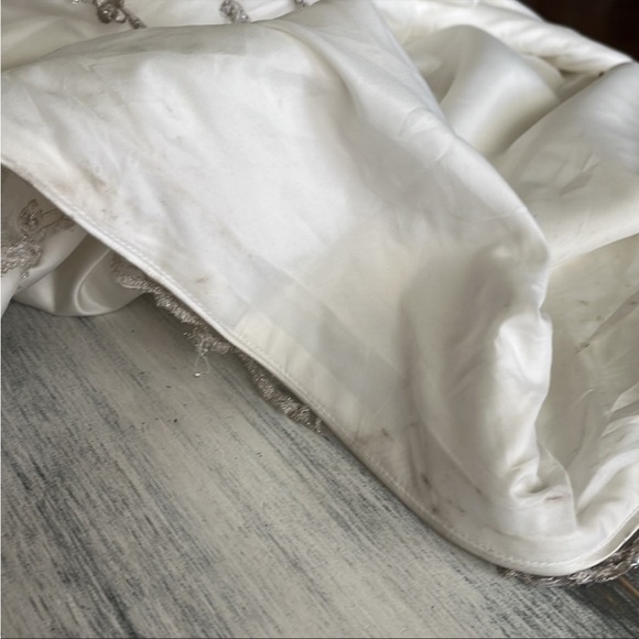 Mori Lee floral embroidered bead embellished Ivory wedding gown dress size 10 - Picture 8 of 8